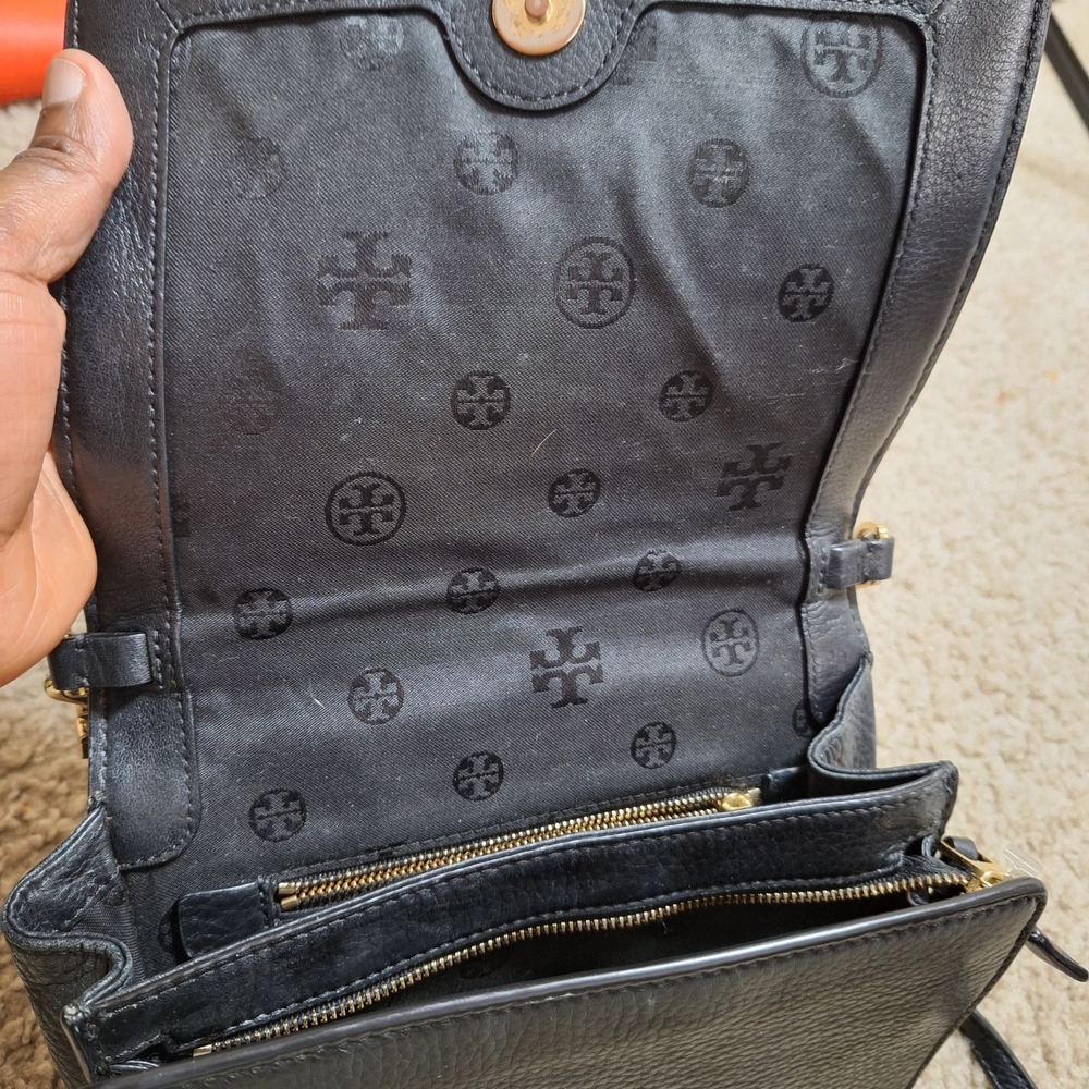Tory Burch Black Crossbody Bag - Picture 4 of 11